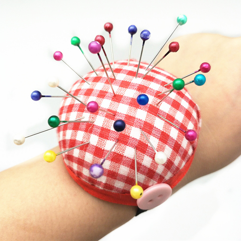 1pcs Strawberry Shaped Needle  - Sewing Pin Cushion ulasan dan harga